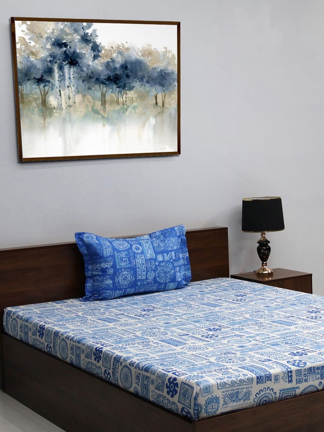 

BOMBAY DYEING Blumen Blue & White Geometric 104 TC Pure Cotton Single Bedsheet Set