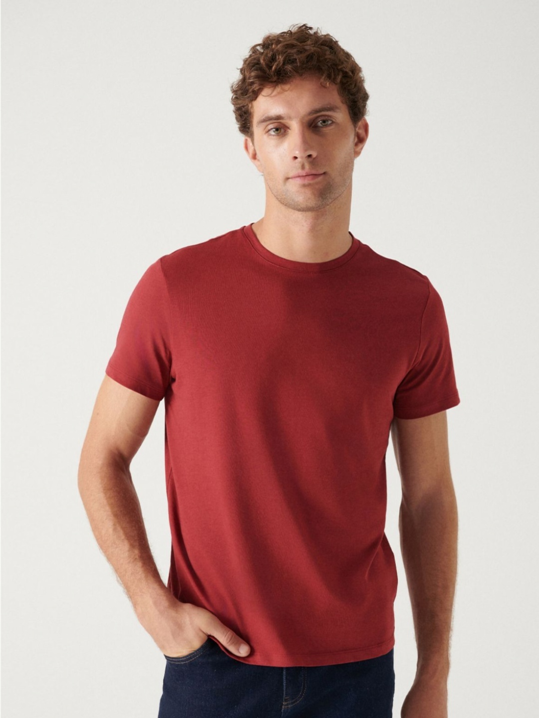 

AVVA Men V-Neck Raw Edge T-shirt, Na