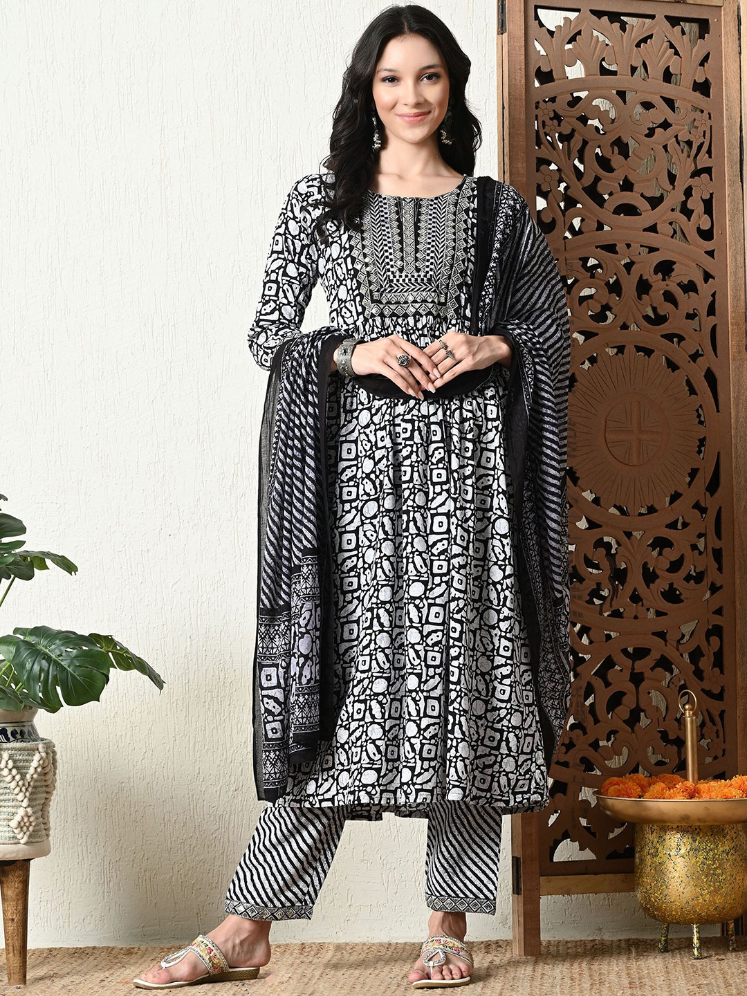 

KALINI Floral Printed Thread Work A-Line Kurta With Trousers & Dupatta, Black