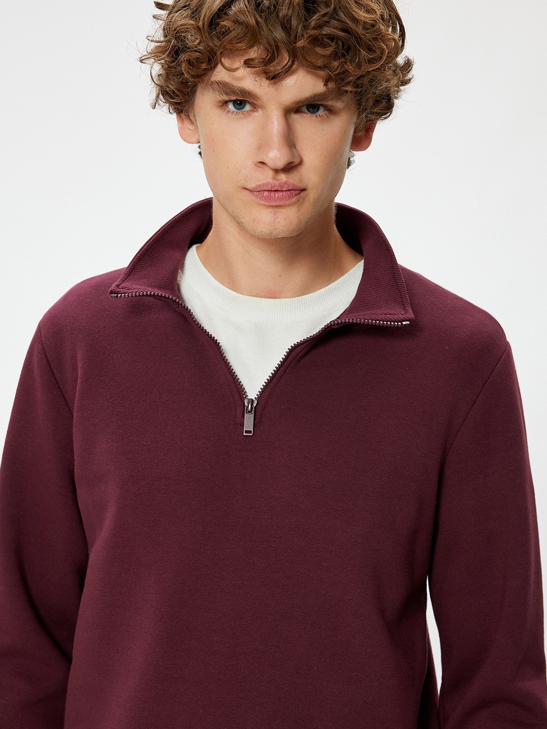 

Koton Men Sweatshirt, Maroon