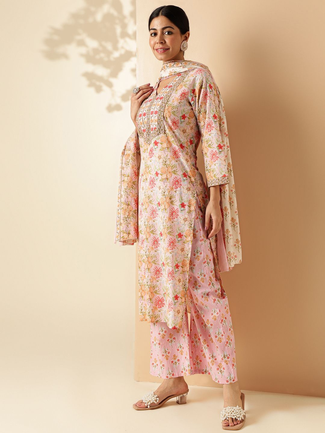 

Vbuyz Floral Printed V Neck Pure Cotton Straight Kurta & Palazzos With Dupatta, Pink