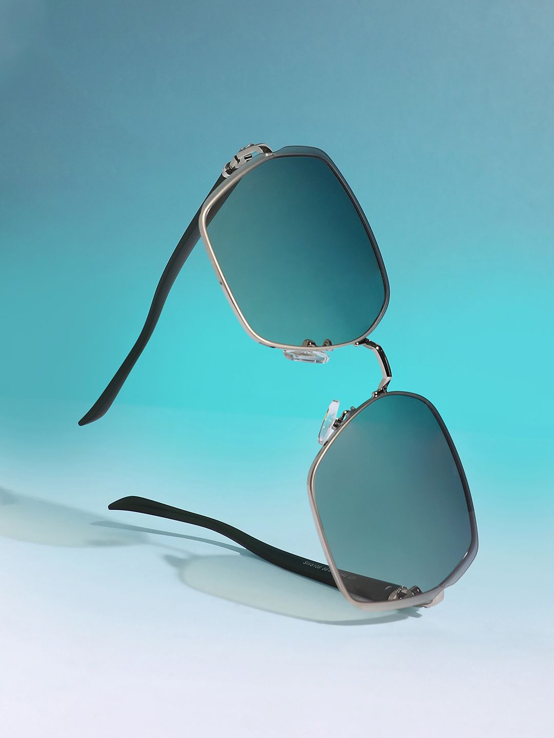 

HAUTE SAUCE by Campus Sutra Women Polarised Sunglassess AW24_HSSG2620-Silver, Blue