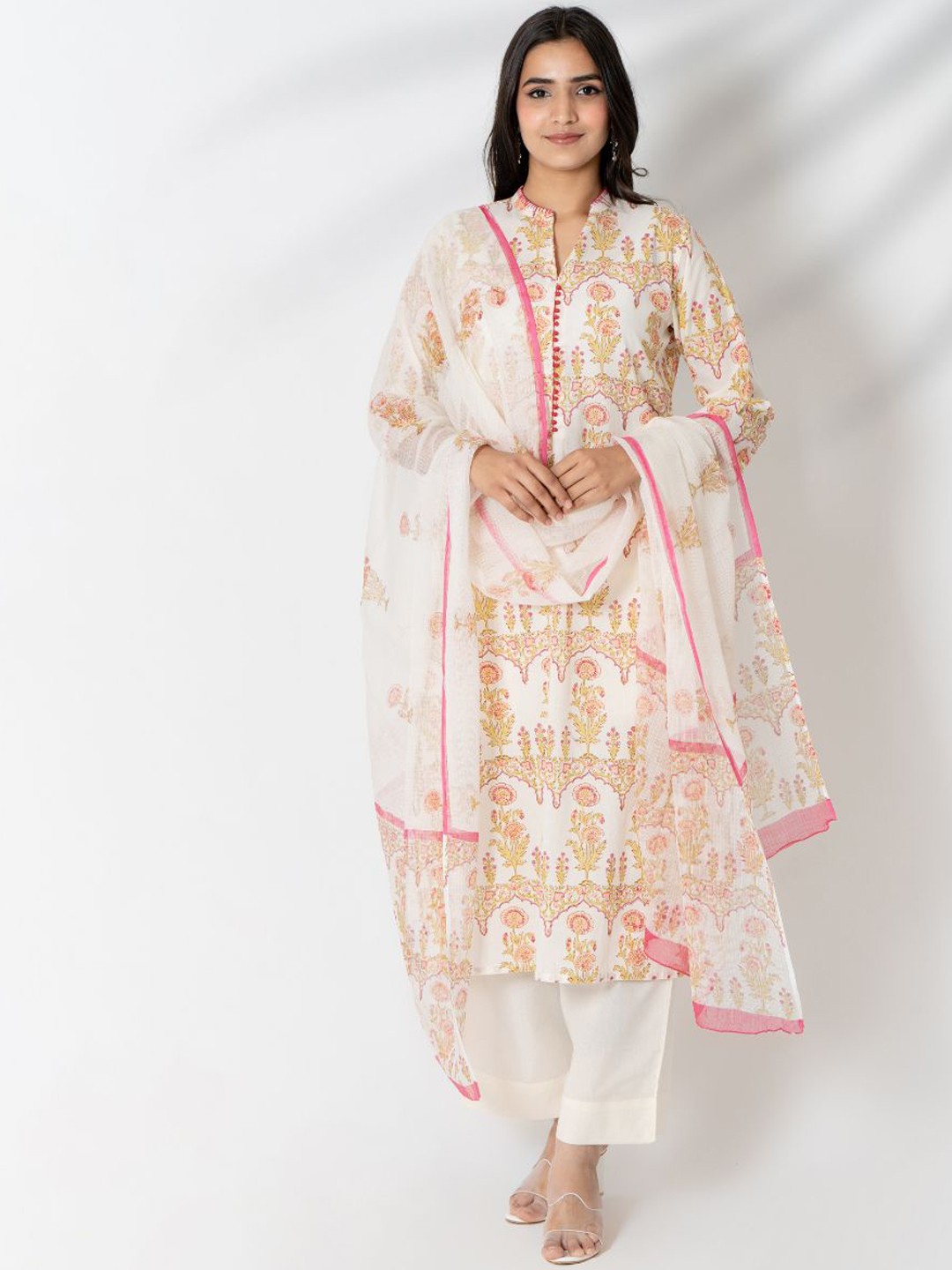 

Kameez by Pooja Kejriwal Floral Printed Pure Cotton Straight Kurta With Trousers & Dupatta, Off white