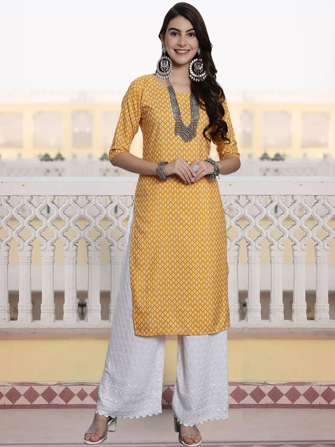 

KALINI Floral Printed Round Neck Straight Kurta, Yellow