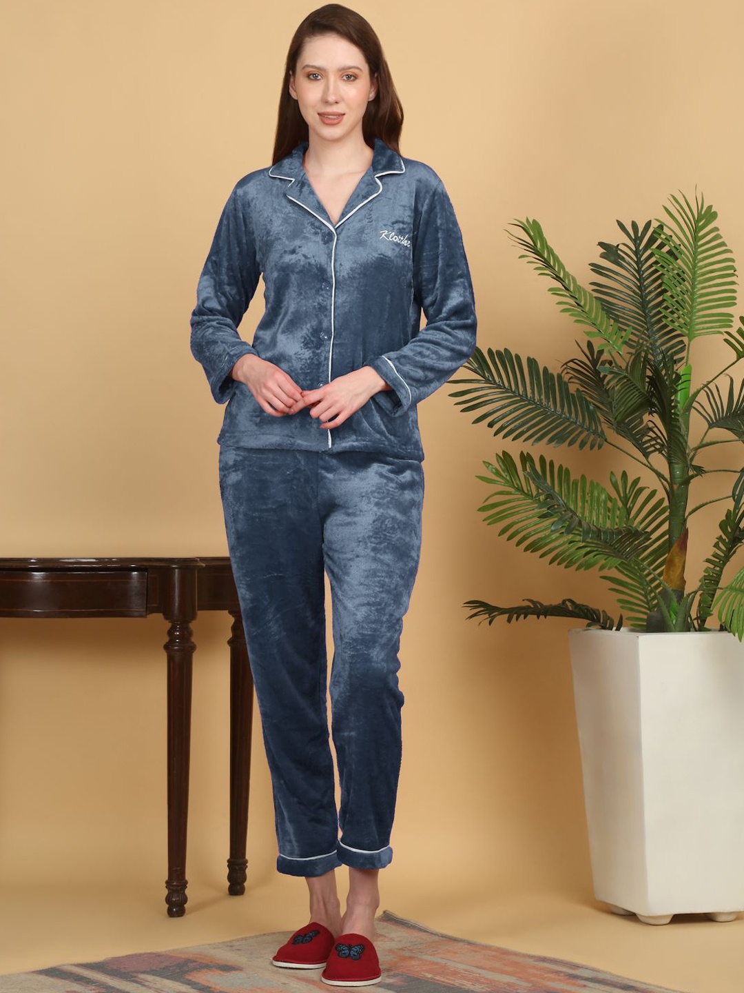 

KLOTTHE Lapel Collar Woollen Shirt With Pyjamas, Turquoise blue