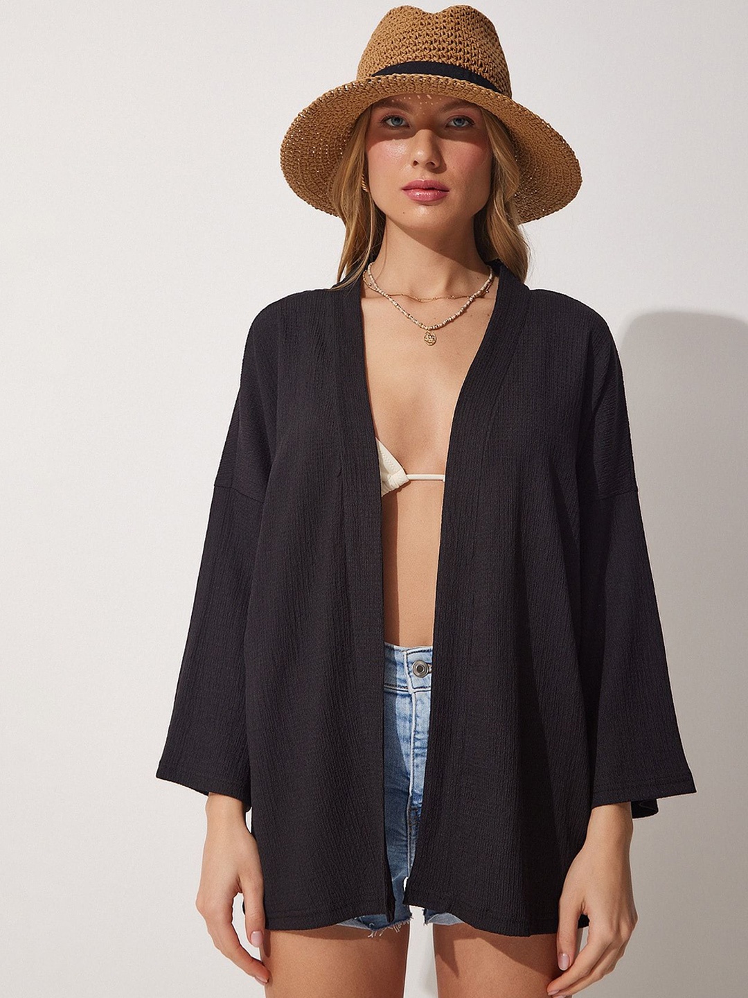 

Happiness istanbul Women Solid Open Front Jacket, Black