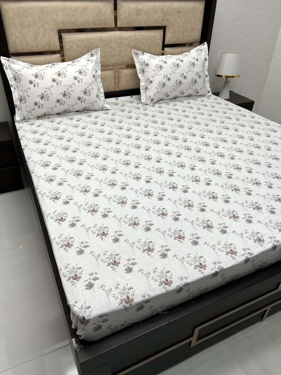 

Pure Decor White Floral 350 TC Pure Cotton Fitted King Bedsheet With 2 Pillow Covers