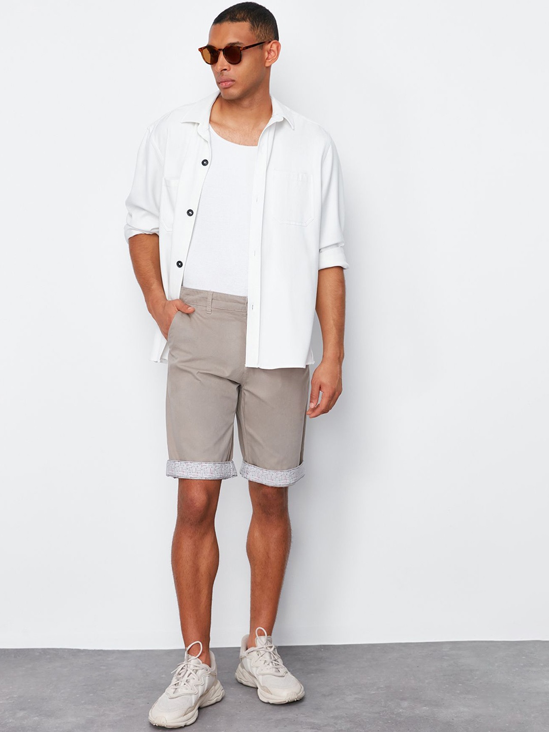

Trendyol Men Mid-Rise Regular Fit Shorts, Grey