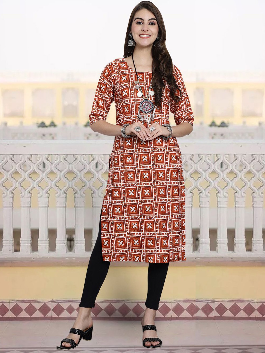 

7Threads Geometric Printed Round Neck Straight Kurta, Orange