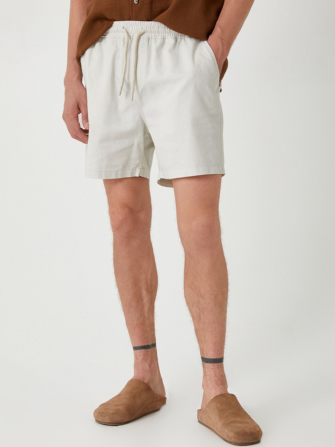 

Koton Men Linen Shorts, Beige