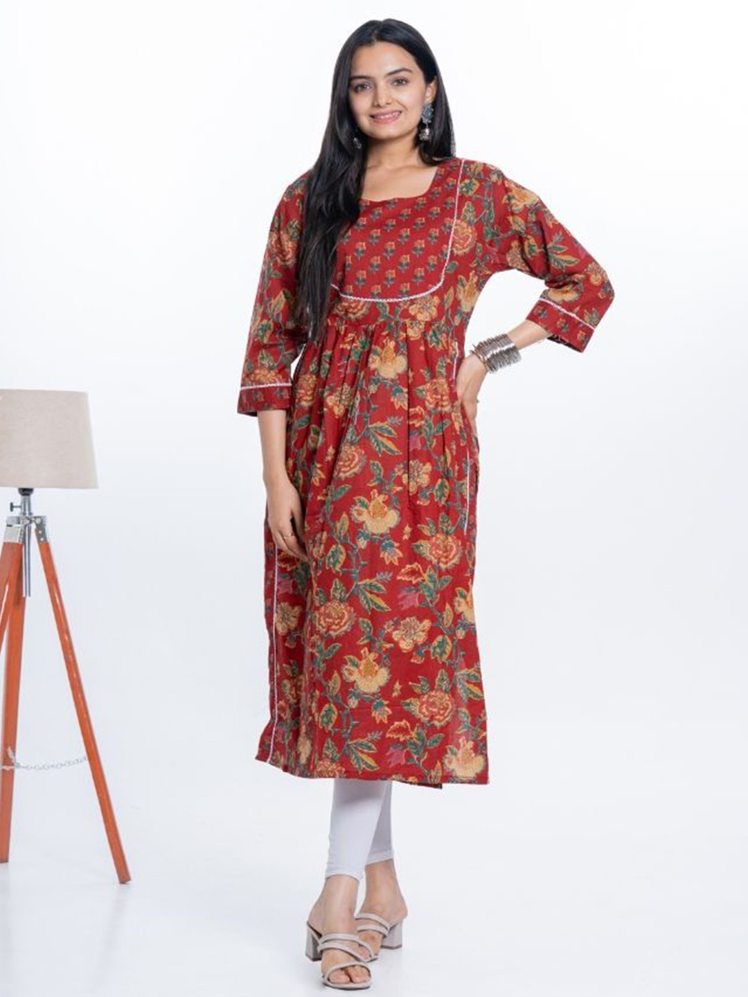 

EKISHA Printed Straight Kurta, Red