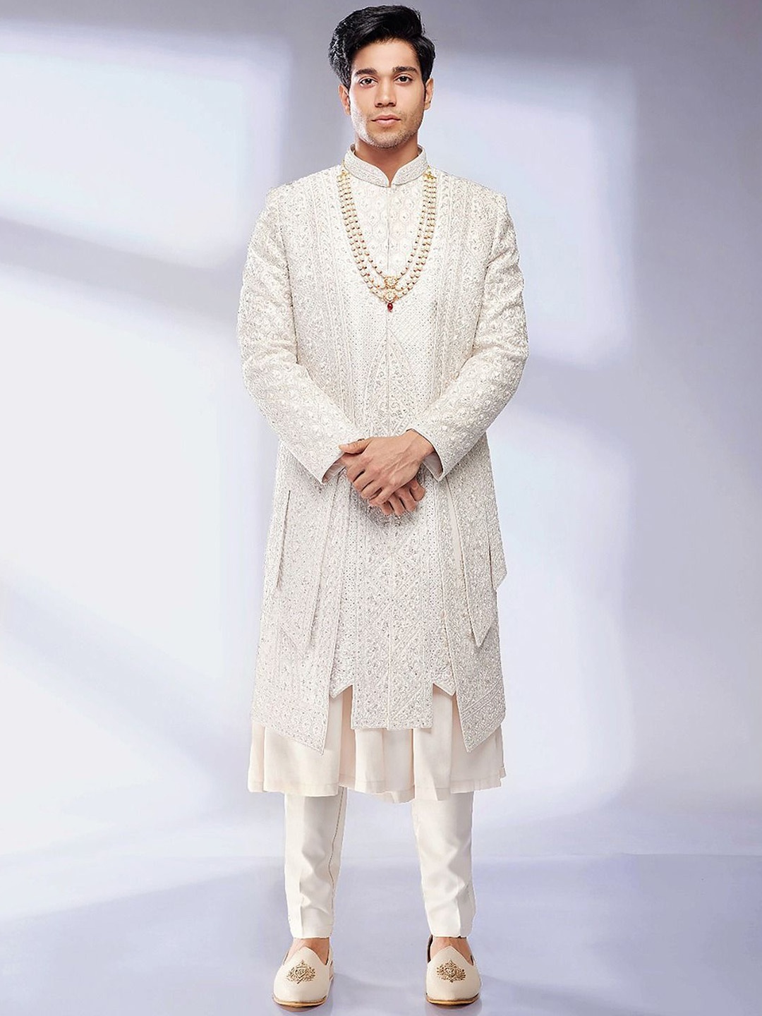 

Twamev Embroidered Mandarin Collar Zari & Stone Work Sherwani Set, Cream