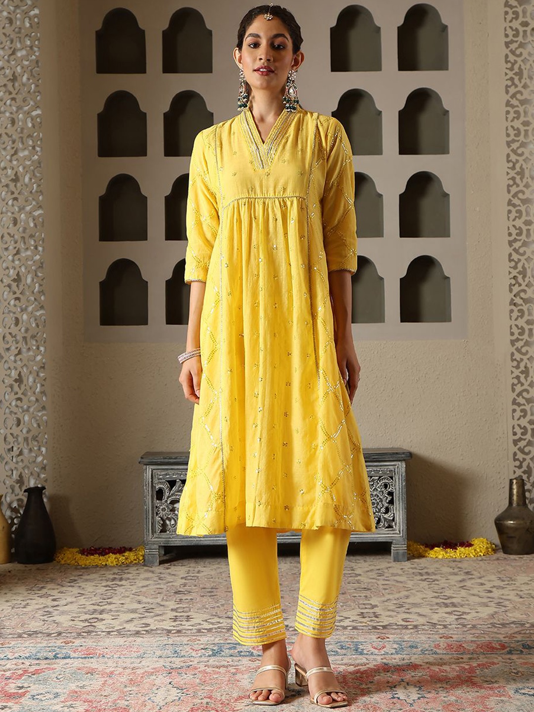 

Meena Bazaar Women Floral Embroidered Regular Kurta with Trousers, Yellow