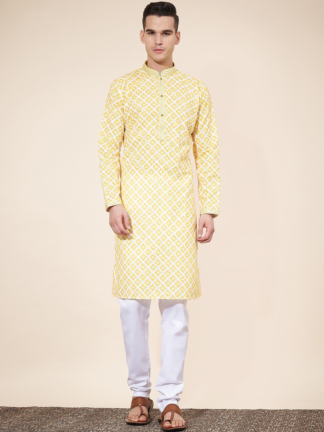 

BERISTON Geometric Digital Printed Thread Work Pure Cotton Straight Kurta with Trousers, Yellow