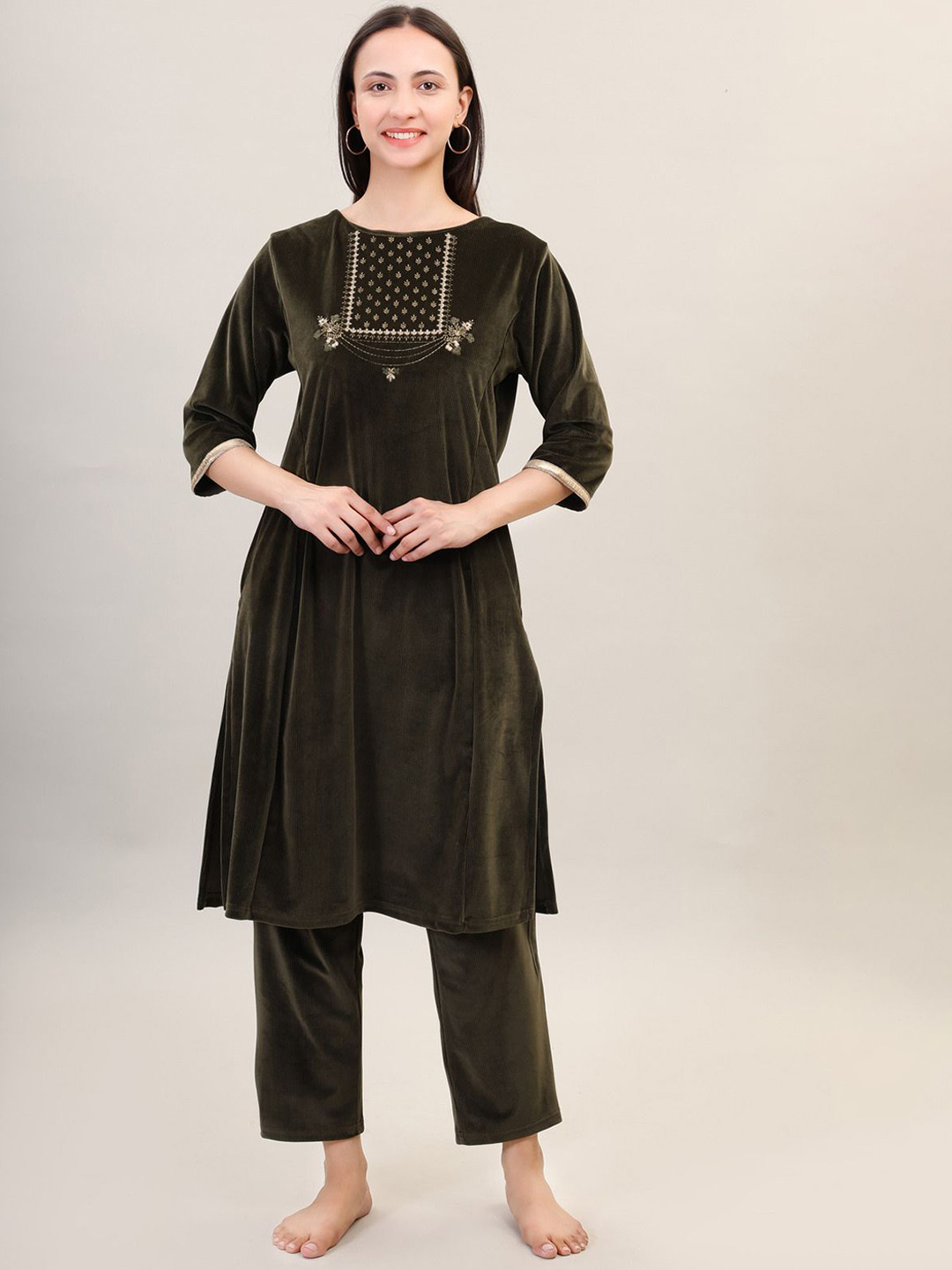 

Camey Women Embroidered Flared Sleeves Thread Work Velvet Kurta, Olive