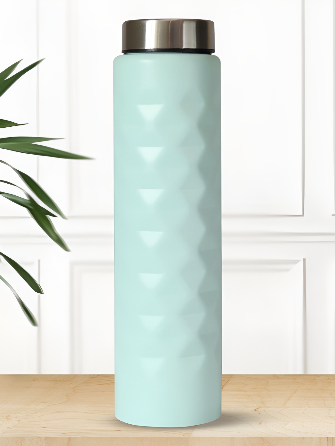 

Aura Sky Blue & Silver-Toned Single Textured Stainless Steel Water Bottle