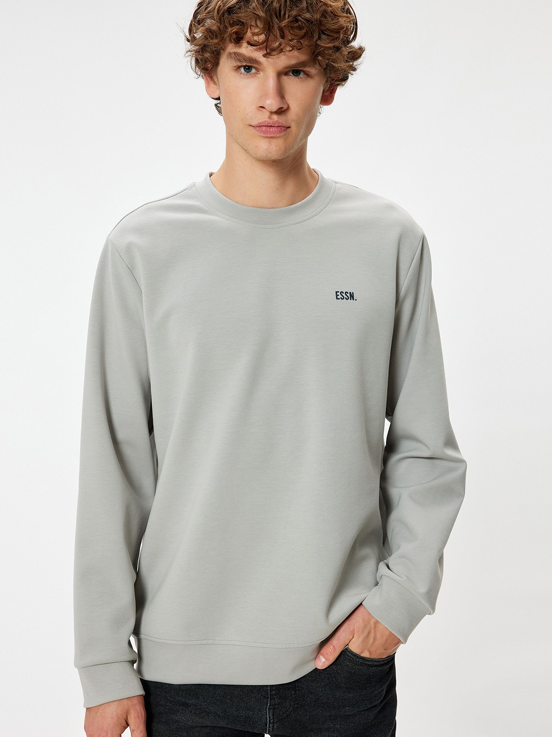 

Koton Men Sweatshirt, Grey