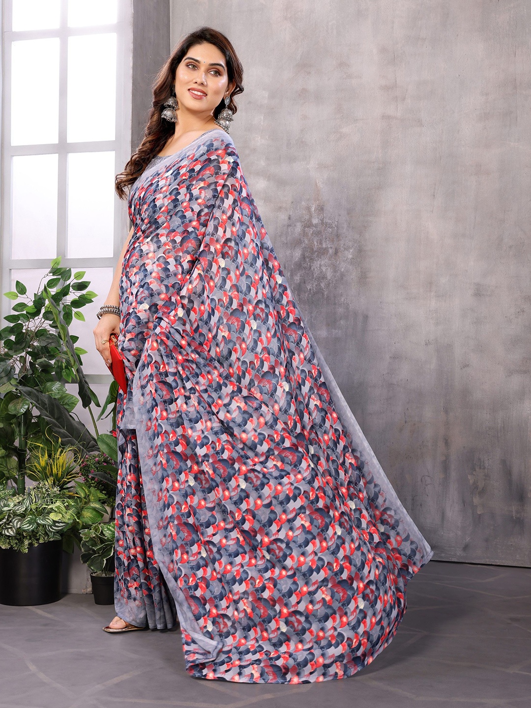 

Ambuja International Poly Georgette Saree, Grey