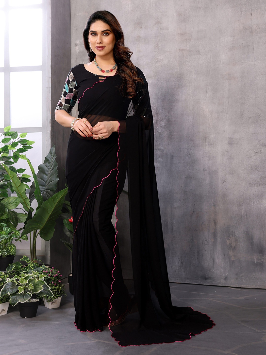 

Ambuja International Pure Georgette Saree, Black