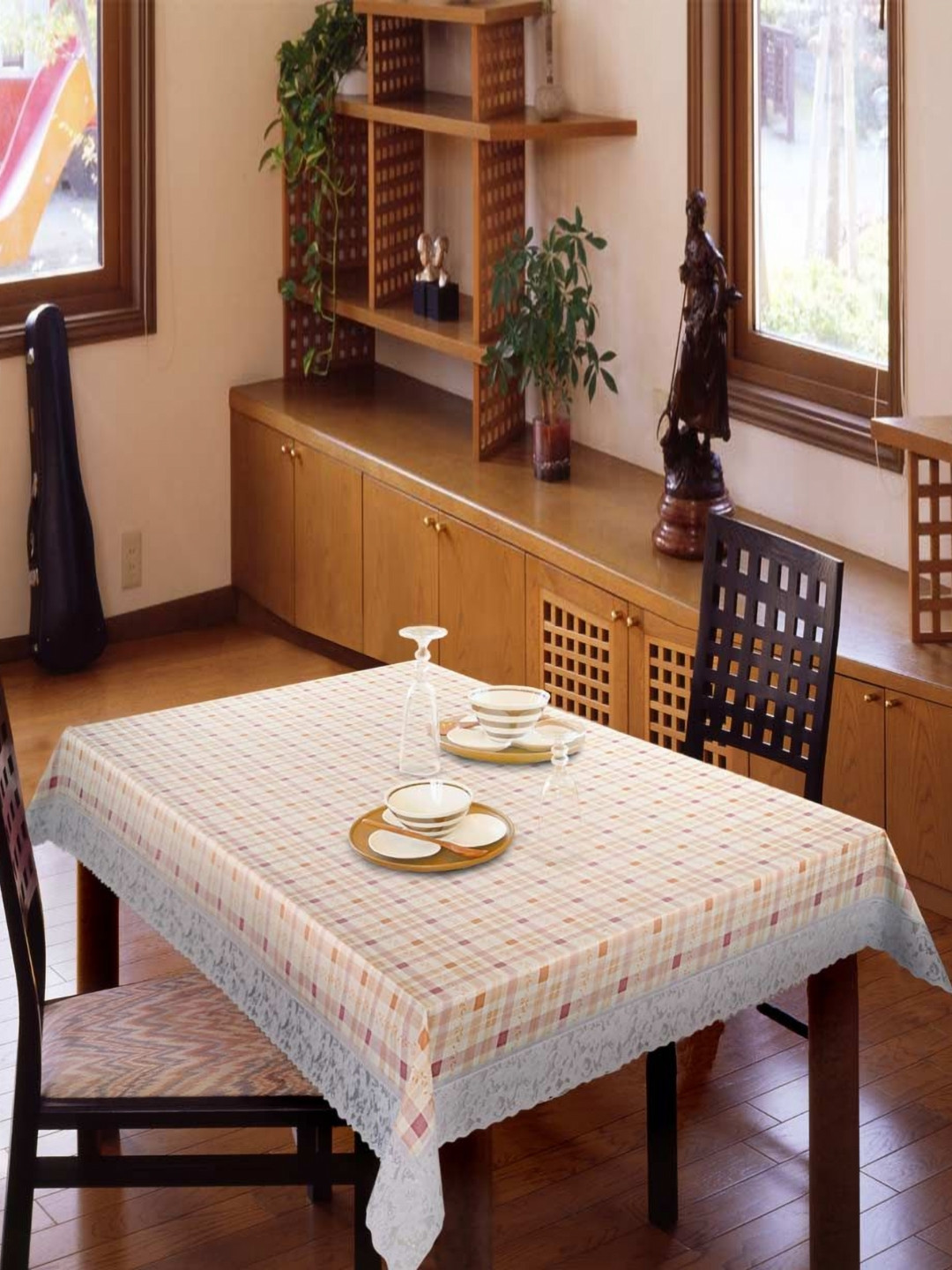 

Freelance Pink Geometric Printed Anti-Slip 8-Seater Table Cover
