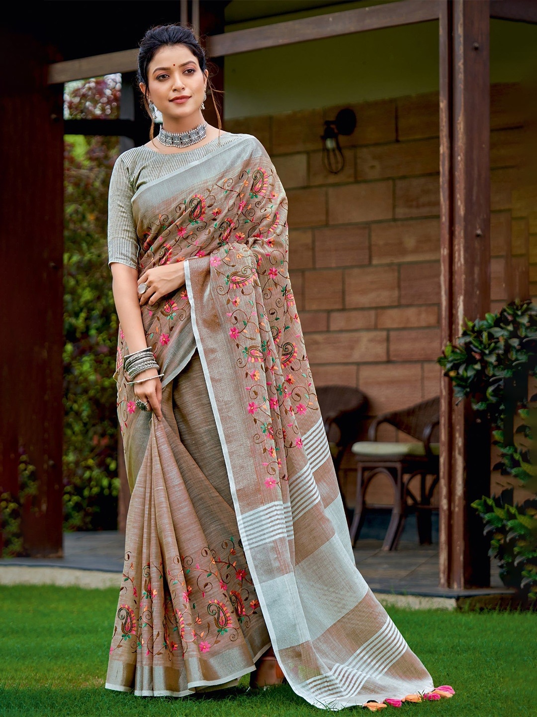 

MySilkLove Floral Embroidered Linen Blend Handloom Saree, Brown