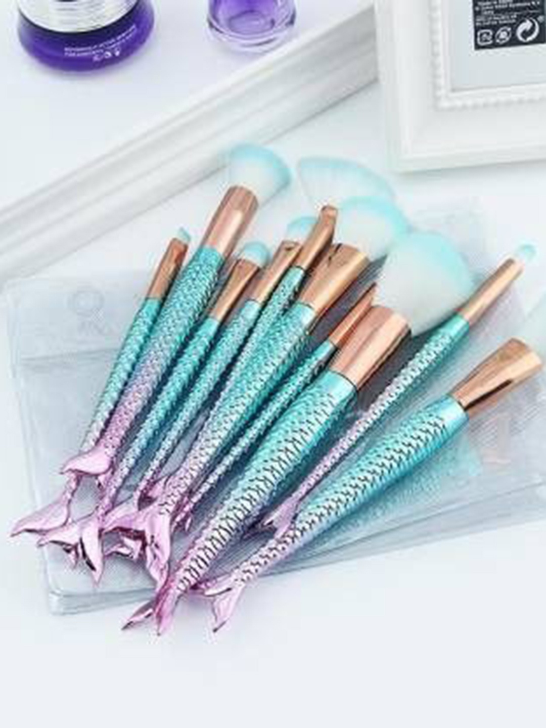 

Yoana Set Of 10-Pcs Beauty Fish Soft Nylon Bristles Brushes Kit, Green
