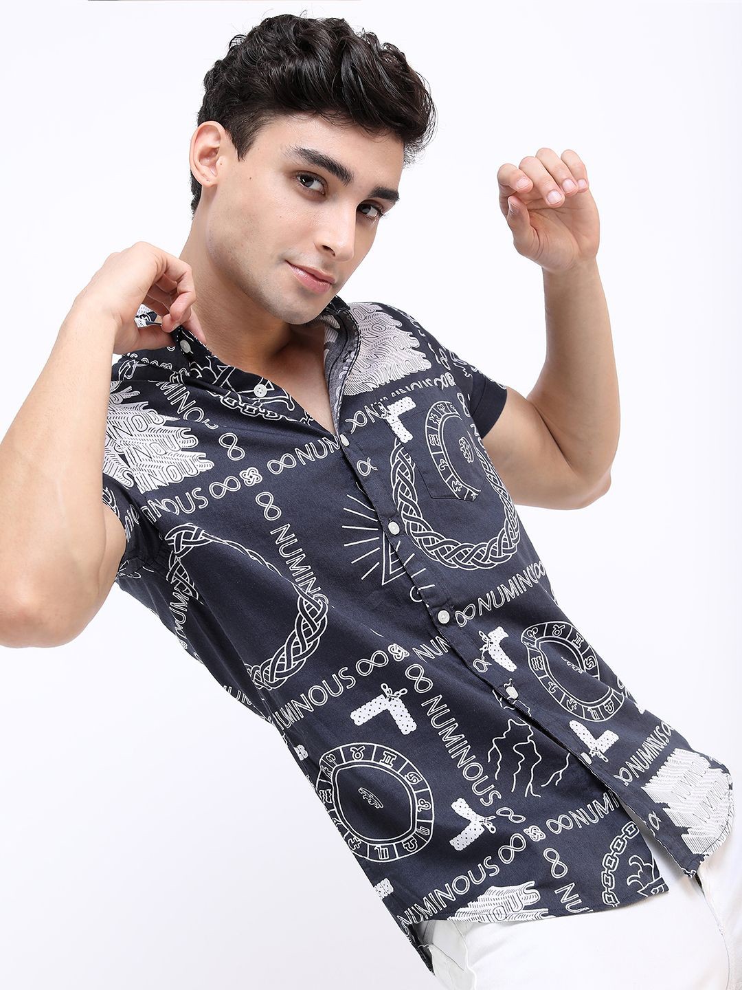 

HIGHLANDER Men Slim Fit Floral Opaque Printed Casual Shirt, Grey