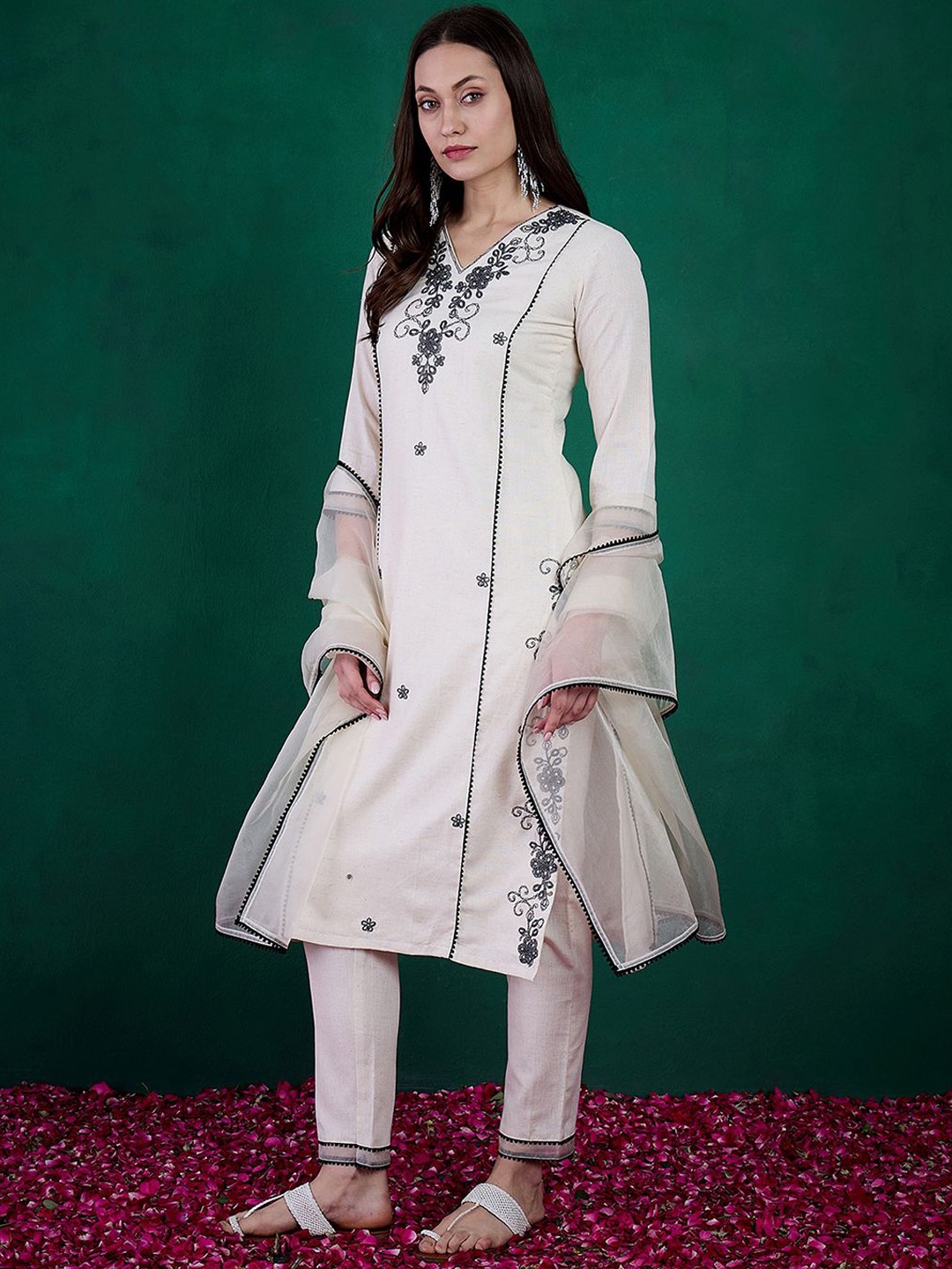 

Sangria Embroidered Pure Cotton Kurta With Trouser & Dupatta, Off white