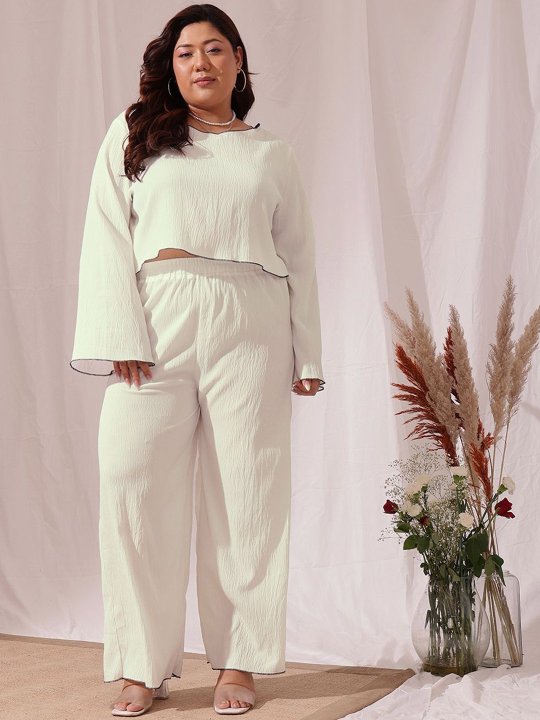 

CURVY STREET Plus Size Round Neck Crop Top With Trousers, White