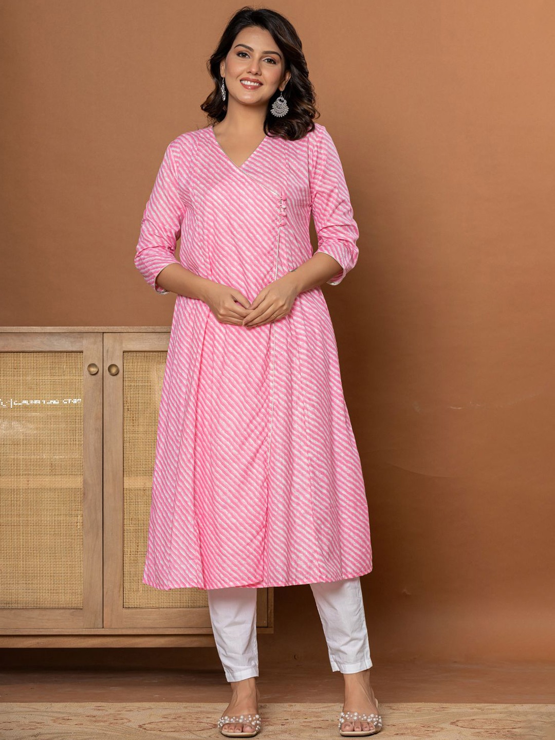 

ROOPWATI FASHION Striped A-Line Kurta, Pink