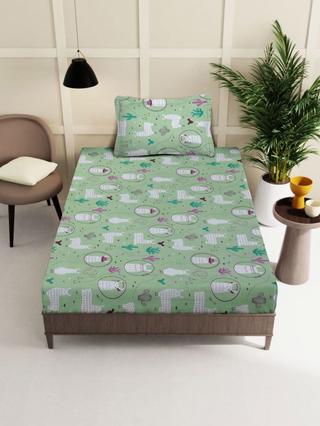 

KLOTTHE Green Graphic 400 TC Cotton Single Fitted Bedsheet With Pillow Cover