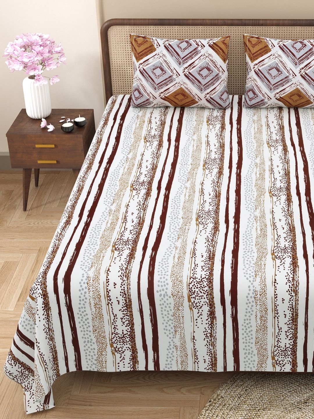 

Aura Brown & White Bella Casa Abstract 180 TC Cotton Queen Bedsheet & 2 Pillow Covers