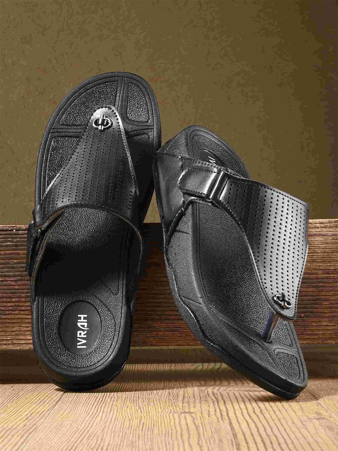 

IVRAH Men Comfort Sandals, Black