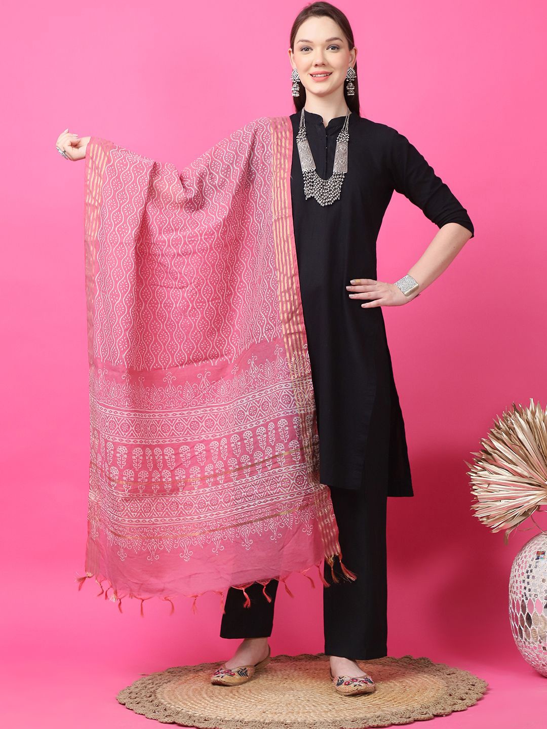

LOOM LEGACY Printed Dupatta, Pink