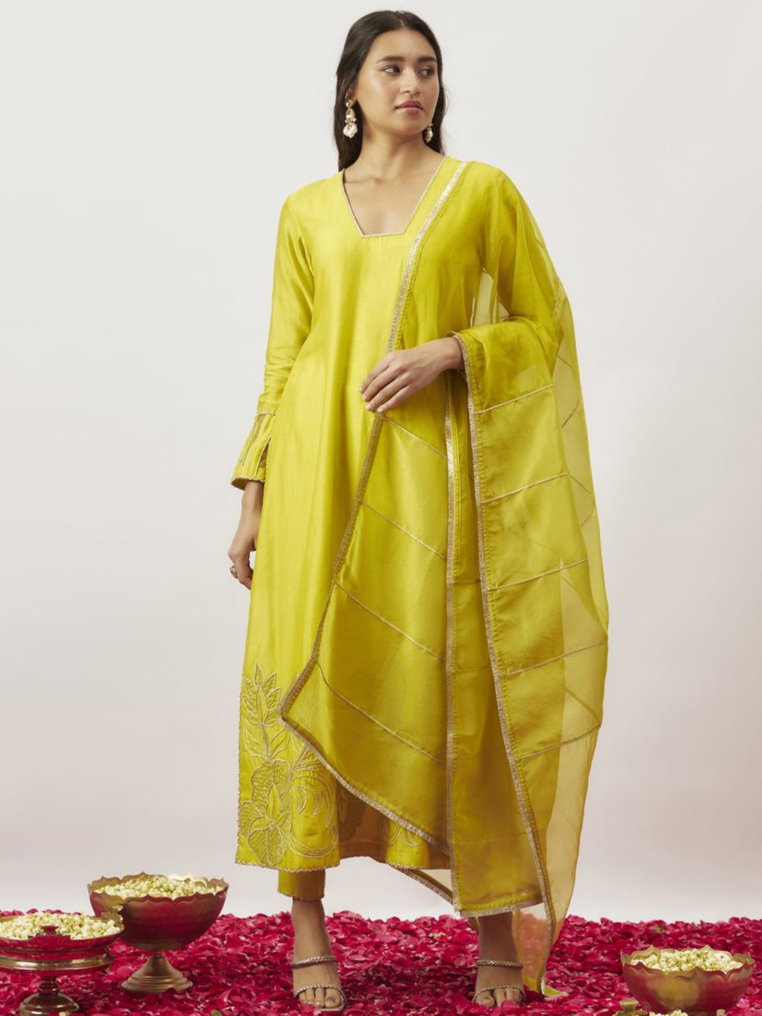 

The Aarya Floral Embroidered Zardozi Square Neck Straight Kurta With Trousers & Dupatta, Lime green