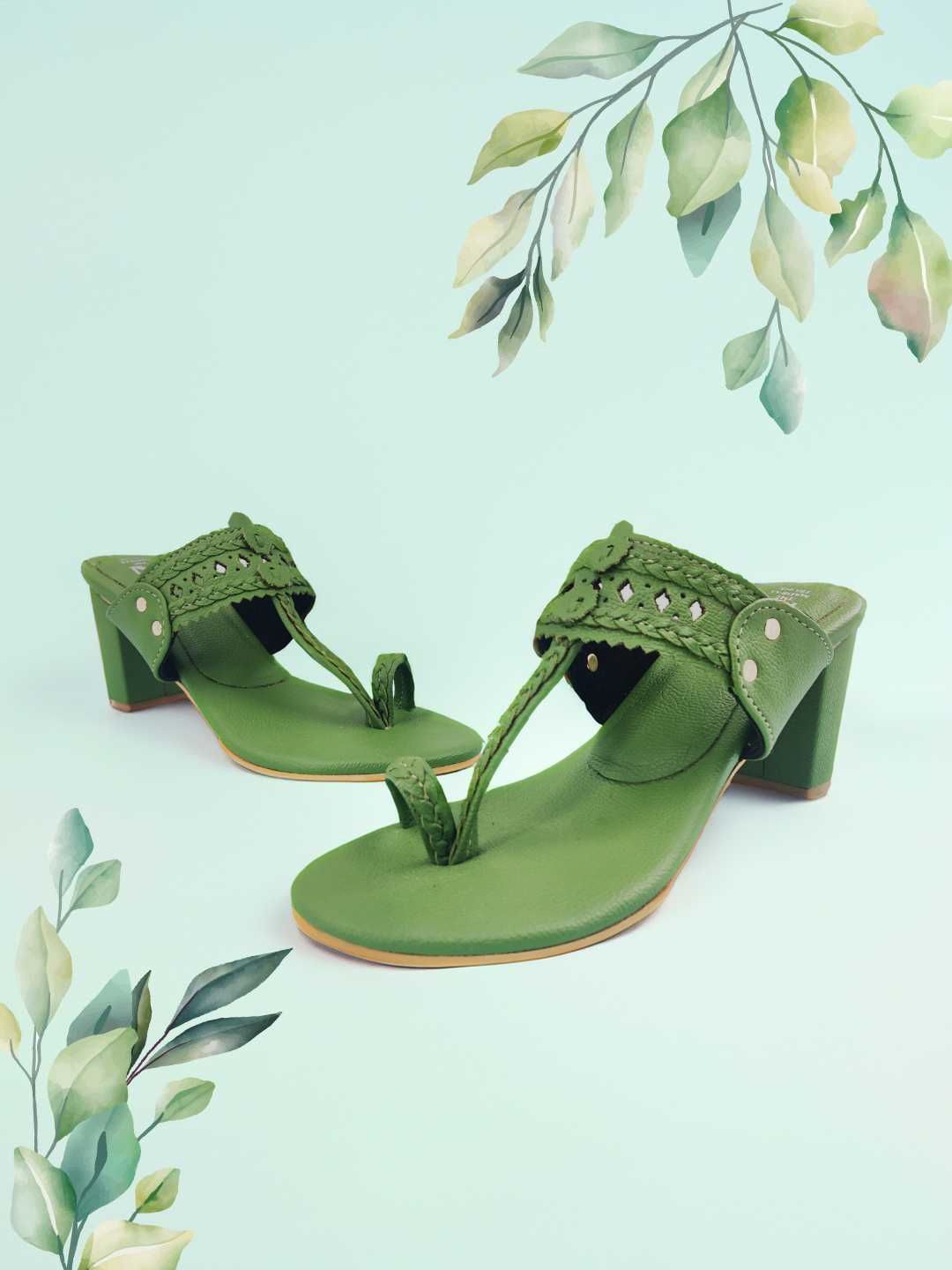 

THE MADRAS TRUNK Women Embellished Block Sandals, Green