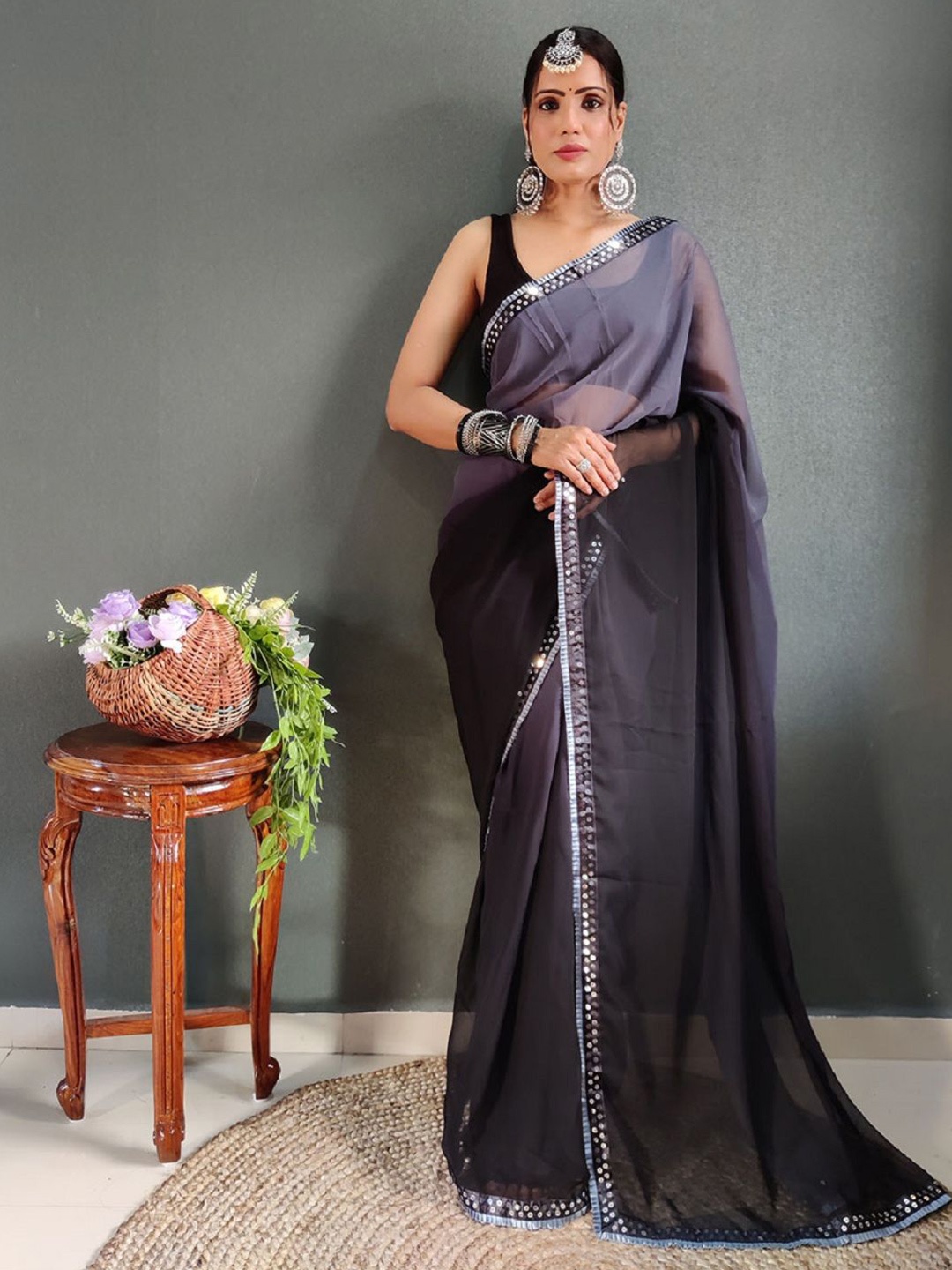 

APNISHA Ombre Beads and Stones Pure Georgette Ready to Wear Saree, Grey