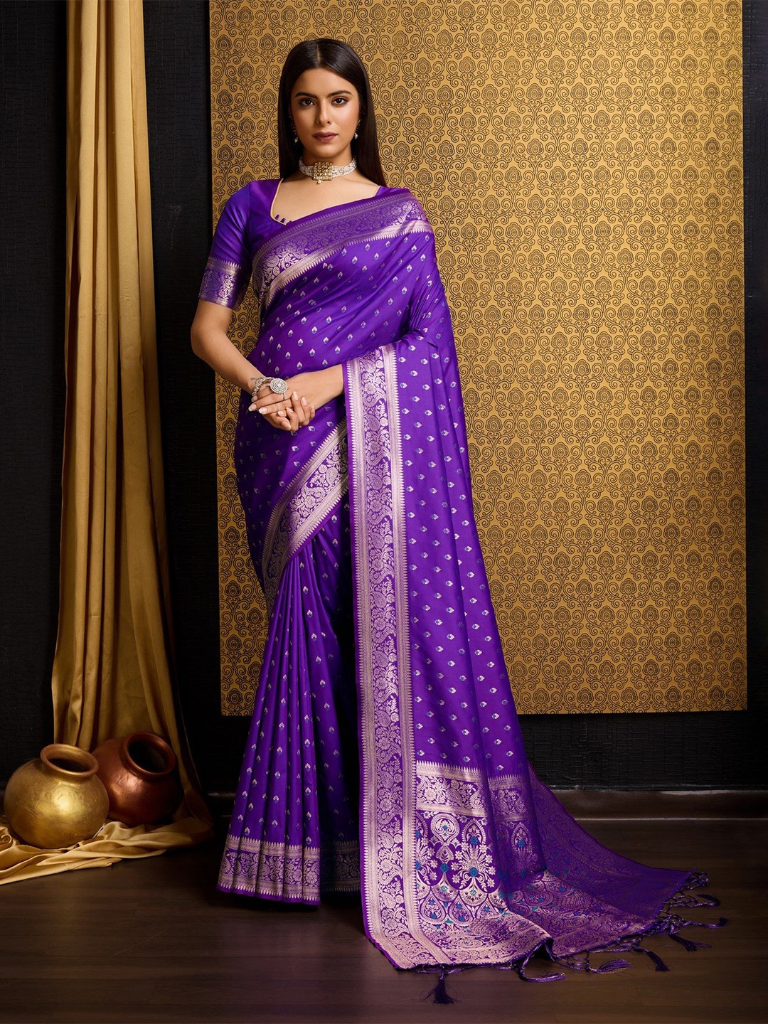 

Panchaamrit Woven Design Zari Silk Blend Banarasi Saree, Purple