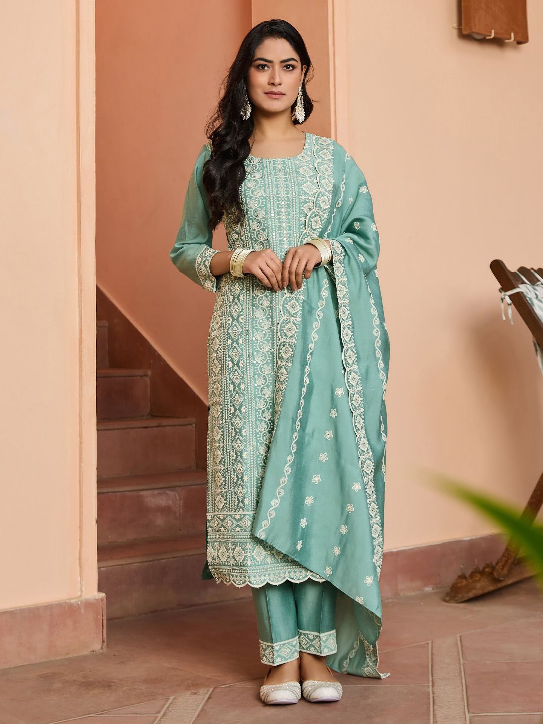 

WOMEN PLUS Floral Embroidered Thread Work Kurta with Trousers & Dupatta, Sea green