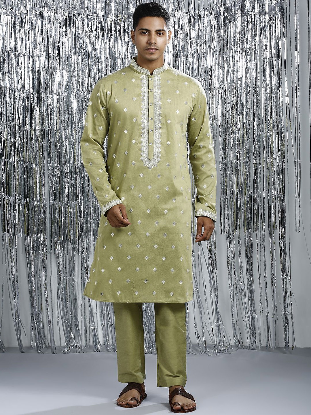 

Be Desi Men Floral Embroidered Regular Kurta with Pyjamas, Olive