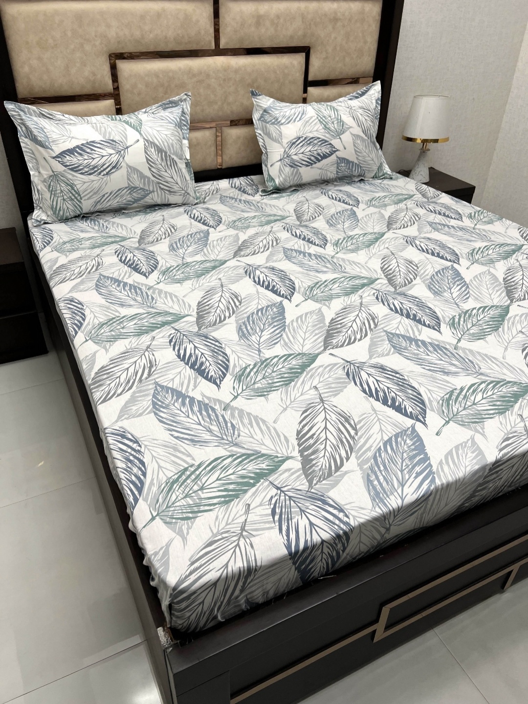 

Pure Decor White Floral 350 TC Cotton Super King Fitted Bedsheet With 2 Pillow Covers, Green