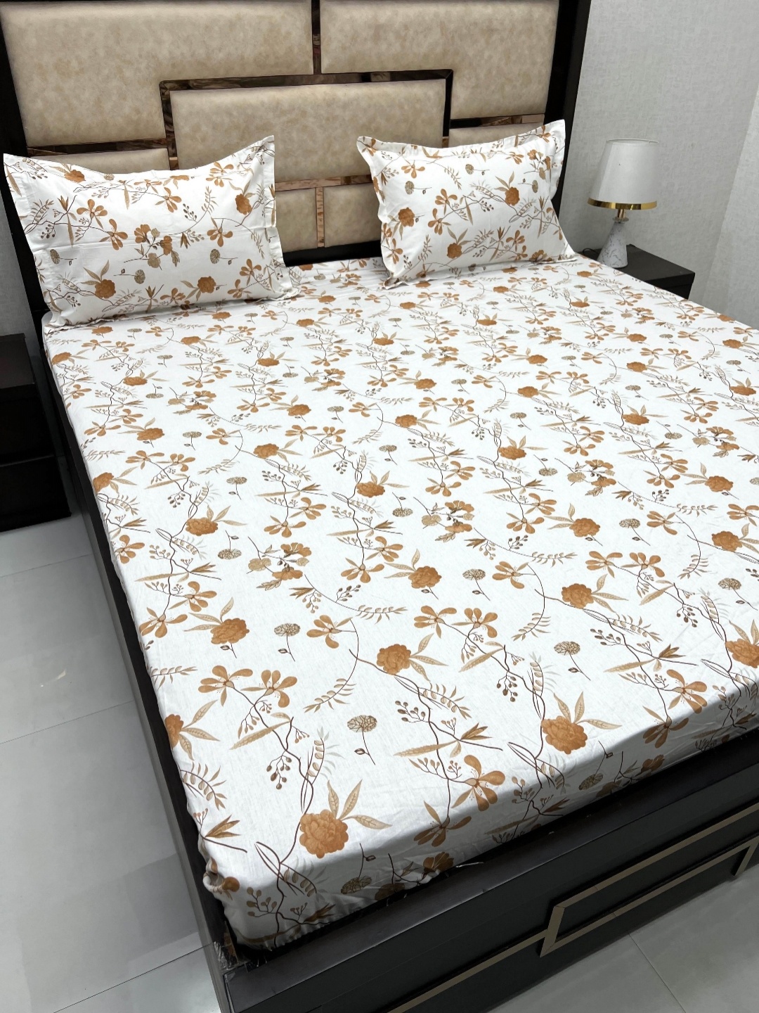 

Pure Decor White Floral 350 TC Cotton Super King Fitted Bedsheet With 2 Pillow Covers