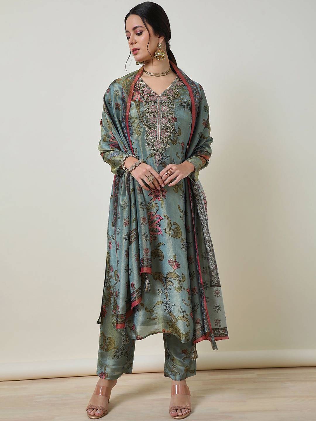 

Soch Women Ethnic Motifs Embroidered Regular Thread Work Kurta with Trousers & With Dupatta, Green