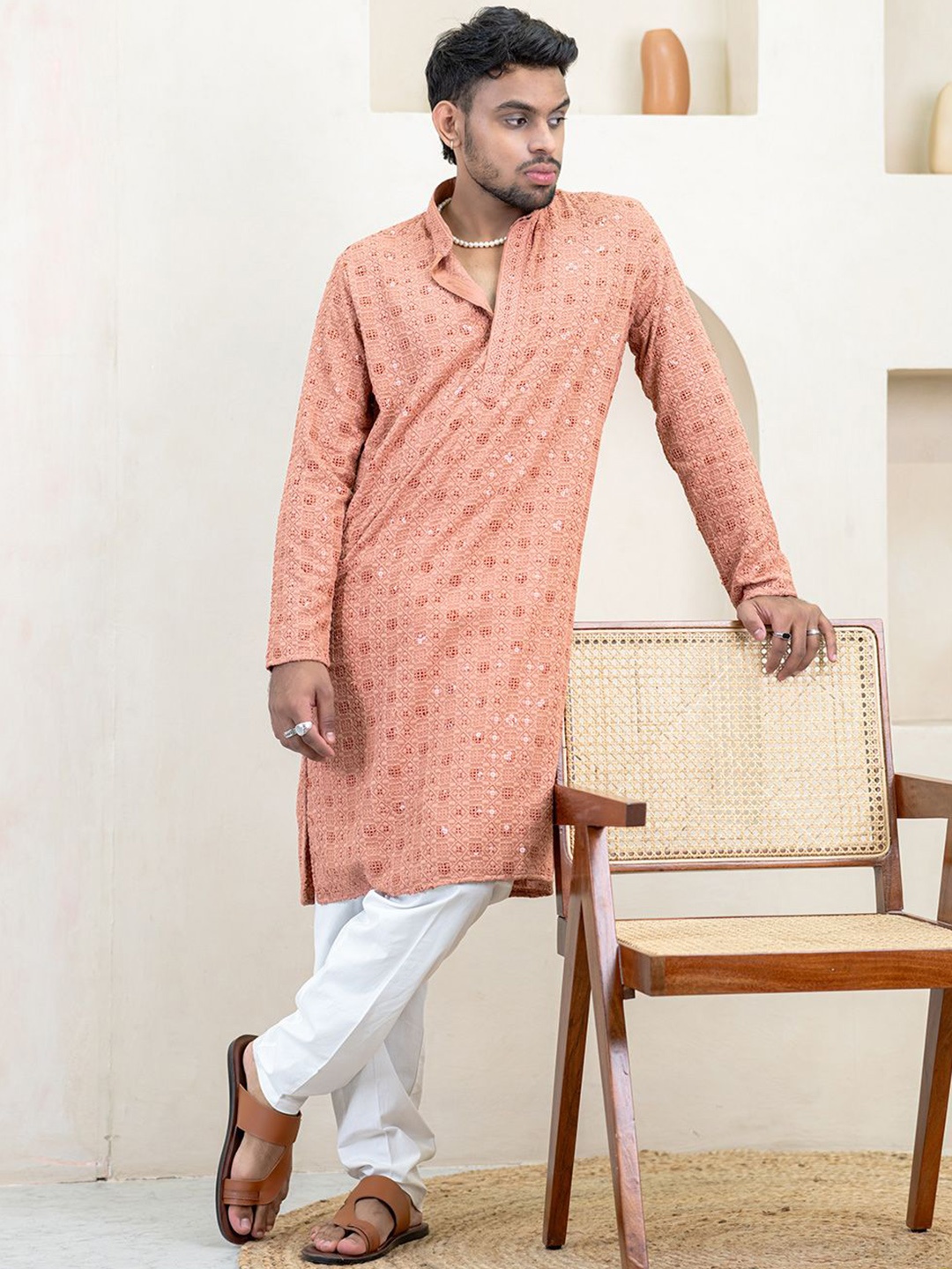 

Tistabene Geometric Embroidered Mandarin Collar Sequinned Cotton Kurta, Peach