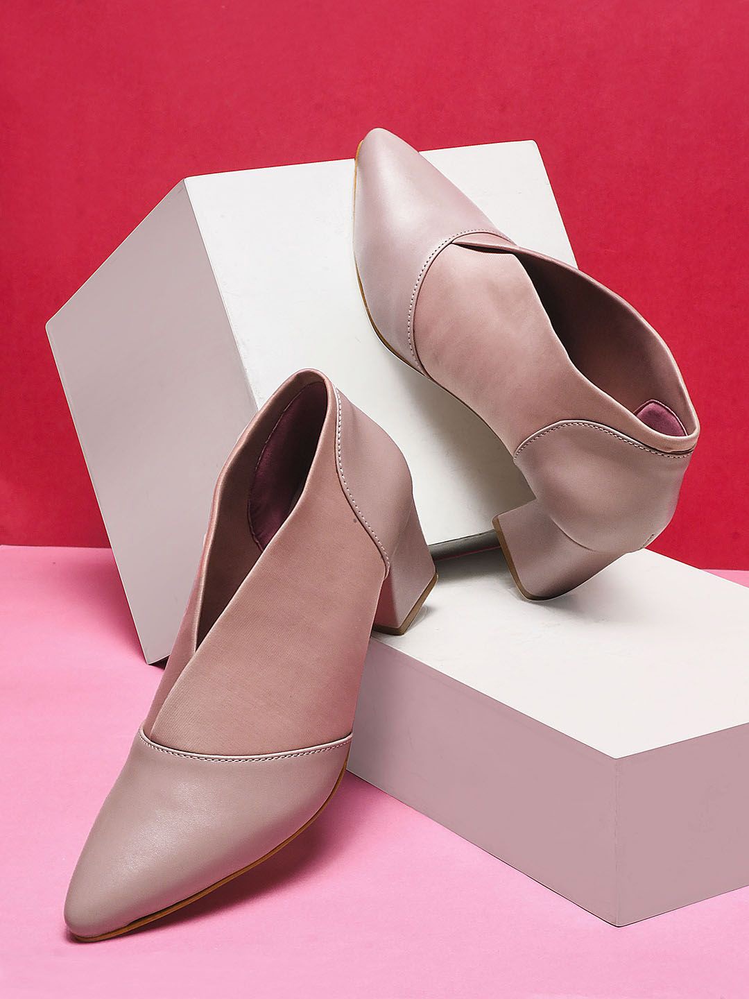 

JM Looks Pointed Toe Block Pumps, Peach