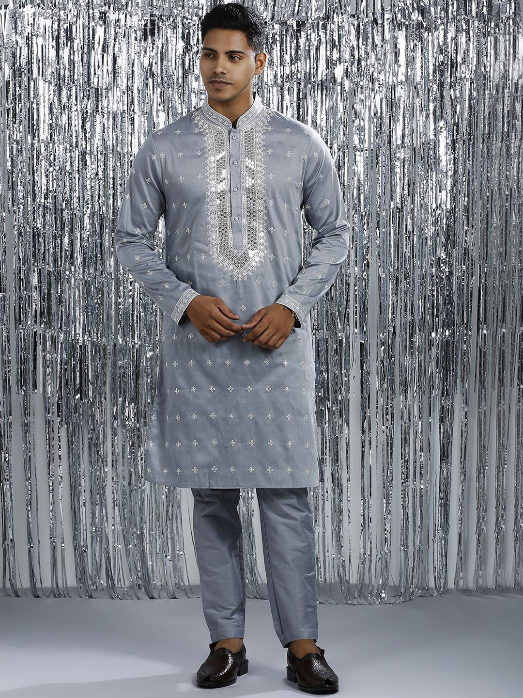 

Be Desi Men Floral Embroidered Regular Kurta with Pyjamas, Grey