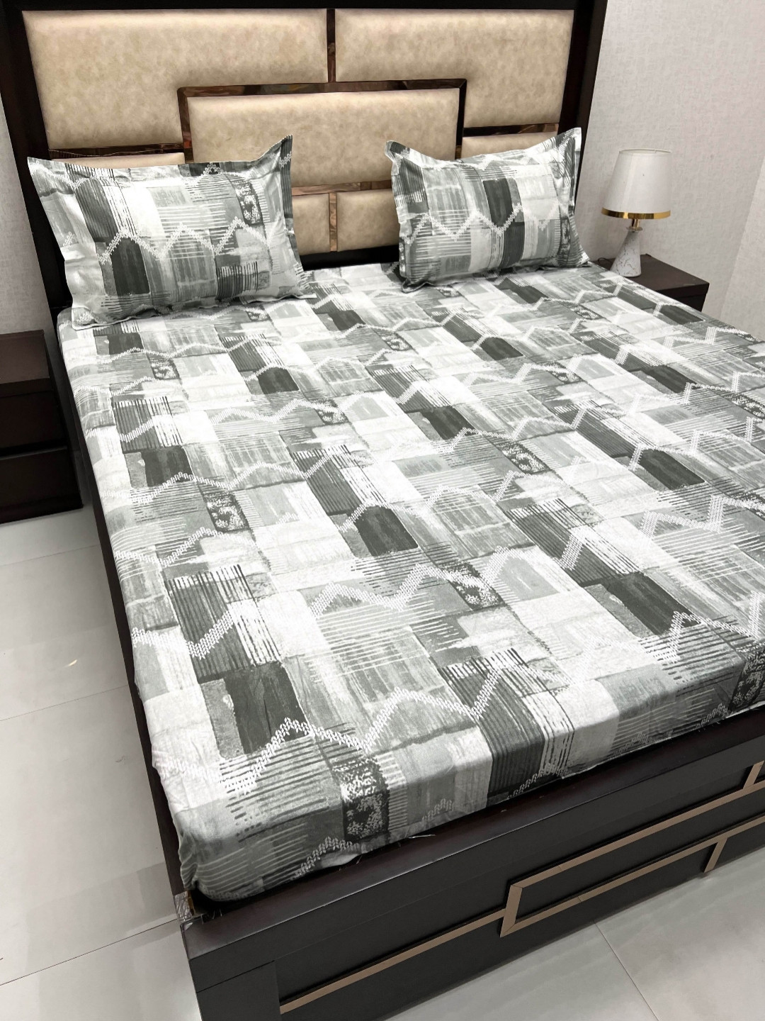 

Pure Decor Green Floral 350 TC Pure Cotton Fitted King Bedsheet With 2 Pillow Covers