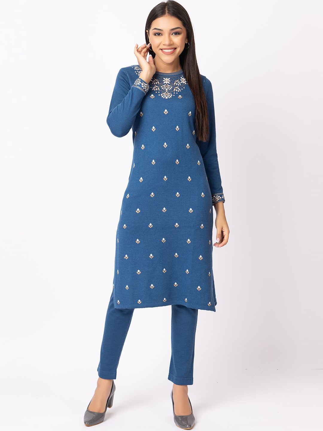 

Anouk Women Geometric Embroidered Keyhole Neck Flared Sleeves Thread Work Jacquard Winter Wear Kurta, Blue