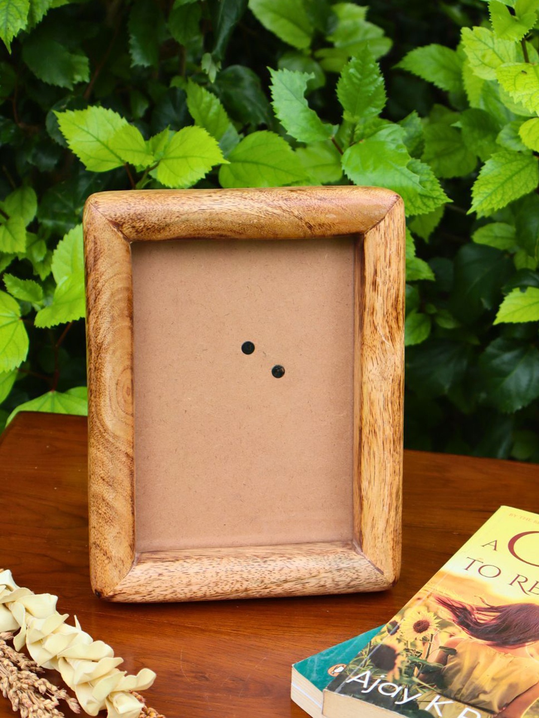 

WEAVING HOMES Brown Wooden Table Photo Frame