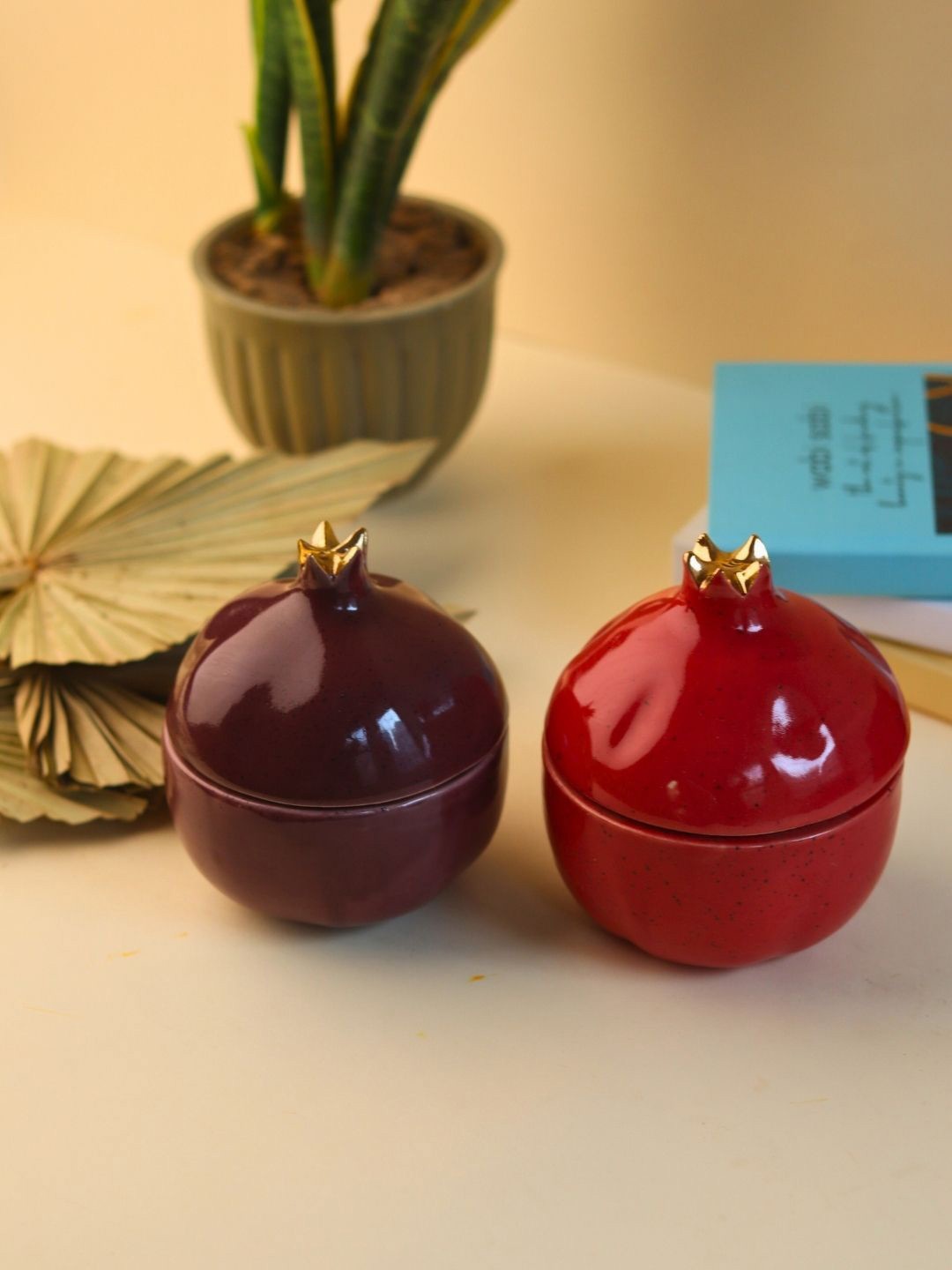 

WEAVING HOMES Red & Maroon 2 Pieces Ceramic Dishwasher Safe Jar With Lid